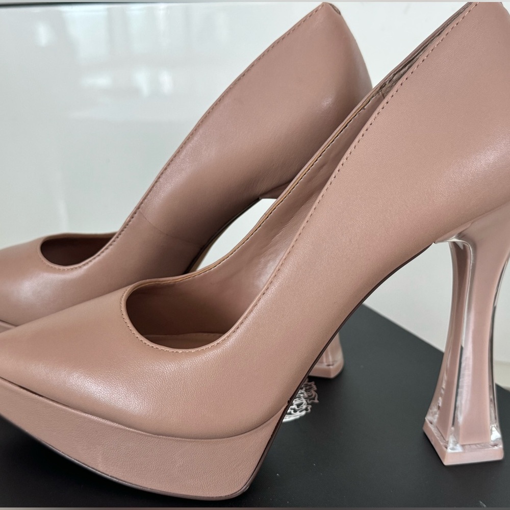 Nude/tan pumps (never worn)